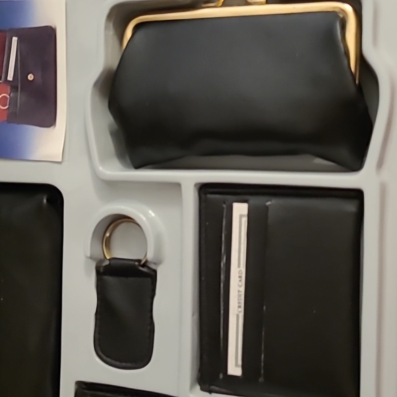 Clutch, change purse, credit card holder, more! 5 in 1 Accessories. Great gift! - Picture 5 of 5